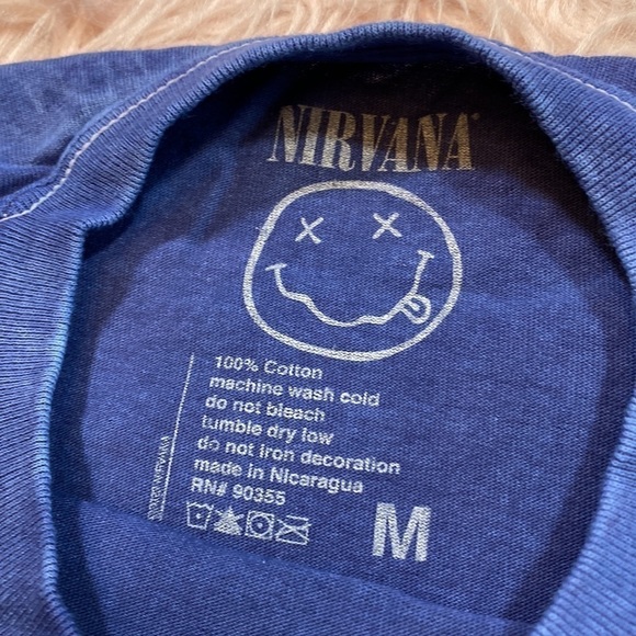 NWOT Nirvana Smiley Swirl Blue Unisex Short Sleeve Tee sz M - Picture 9 of 11